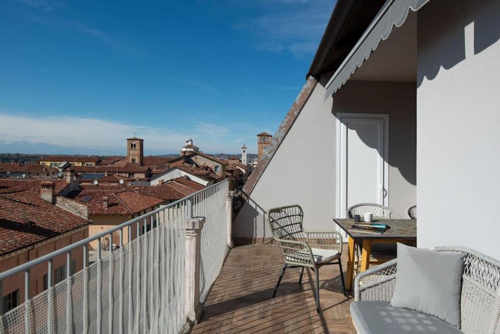 Casa No.Na - Attico Panoramico A Cherasco Exterior photo